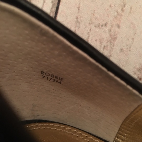 Tahari‎ Robbie Open Toe Black Pumps Size 7 1/2 M - Picture 8 of 8